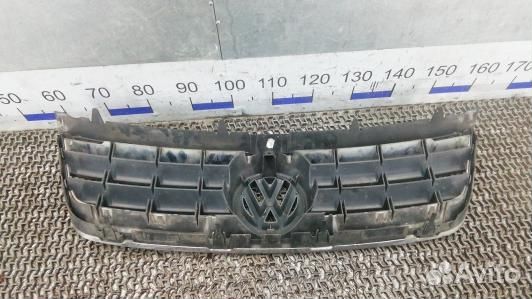 Решетка радиатора volkswagen touareg 7L (UML12QF01