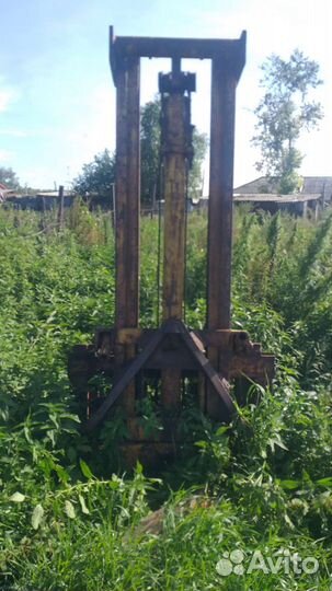 Прицепной вилочный погрузчик к трактору