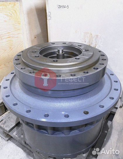 Редуктор хода Komatsu 207-27-00590