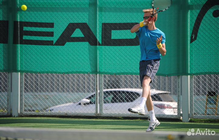 Тренер по теннису, спарринг-партнер