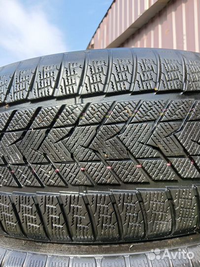 Grenlander IceHawke II 275/45 R21 110H