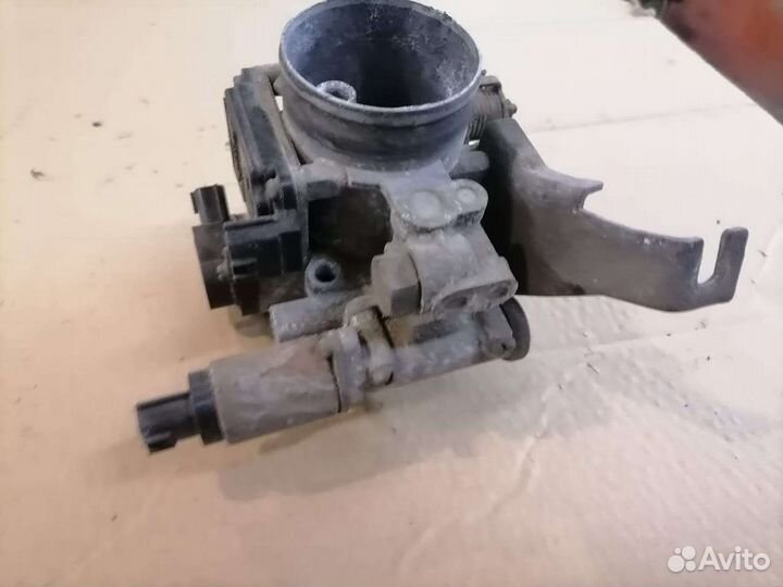 Дросельная заслонка ниссан примьера P10 GA16