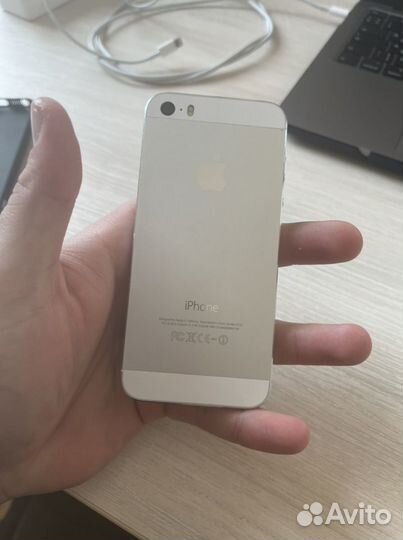 Телефон iPhone 5S
