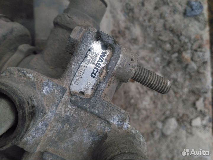 Клапан ускорительный Renault Premium 2 DXI