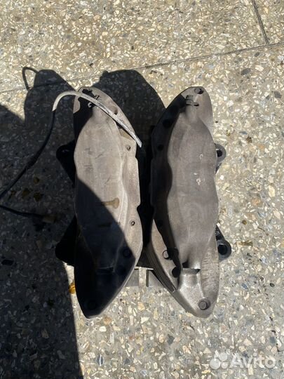 Комплект передних суппортов Range Rover Sport L320