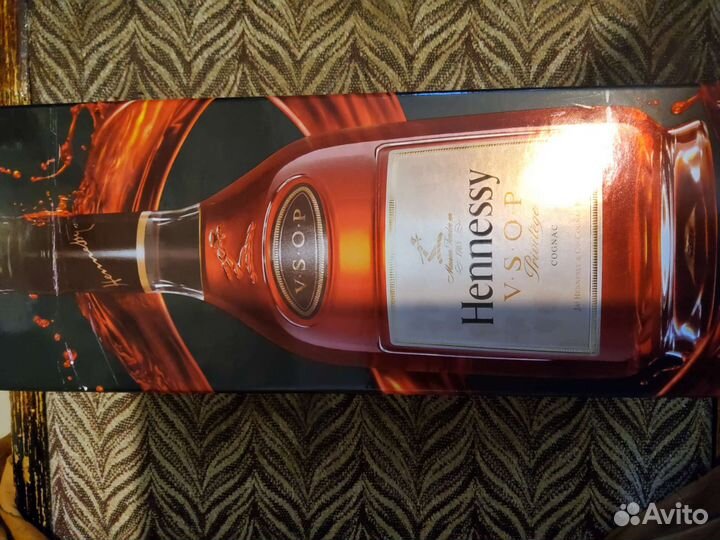 Пустая бутылка от коньяка хенесси, 1л, в коллекцию