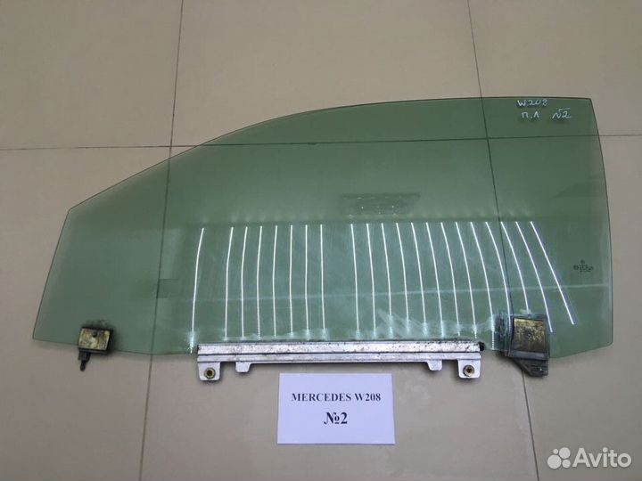 Стекло двери Mercedes CLK w208