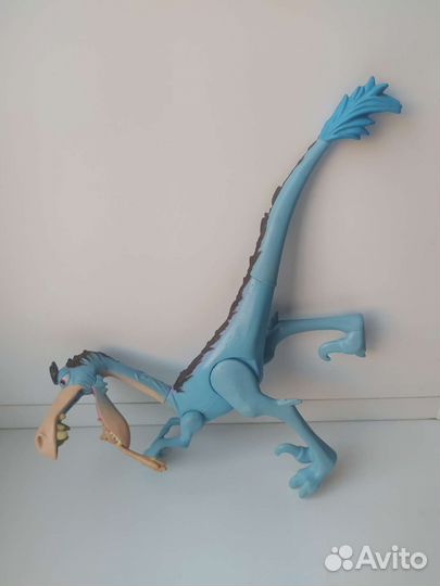 Динозавр из мультика