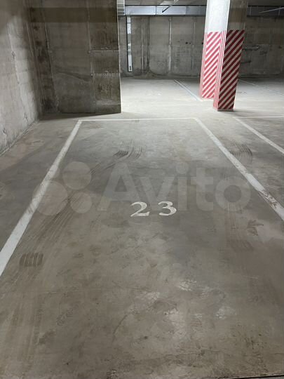 Машиноместо, 30 м²