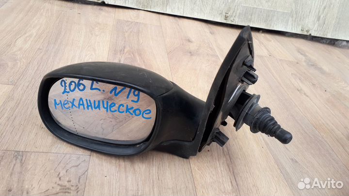 Зеркало левое №19 peugeot 206 2002