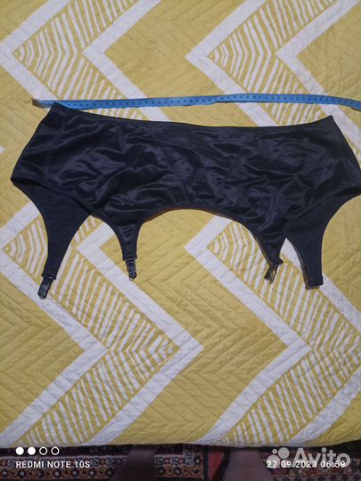 Женский пояс для чулок