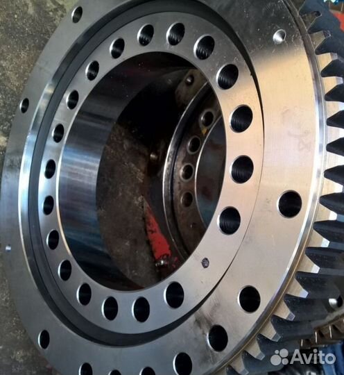 Опорно поворотное устройство