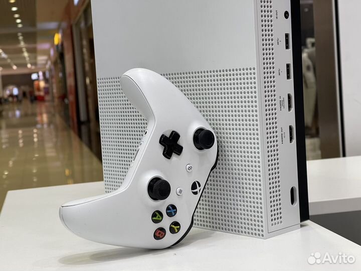 Xbox One S 1TB с гарантией