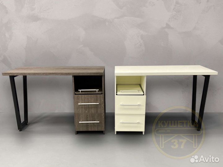 Маникюрный стол