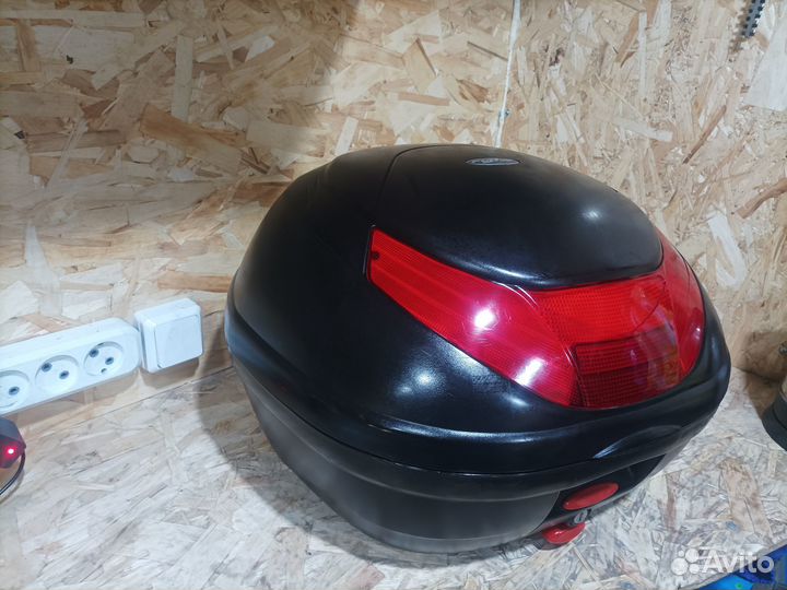 Центральный кофр Givi Flow