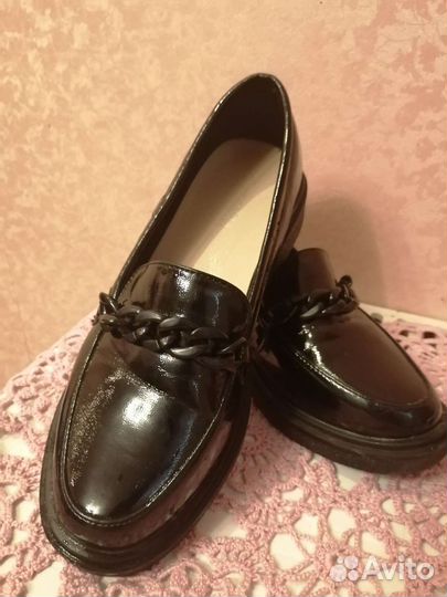 Продам туфли для девочки