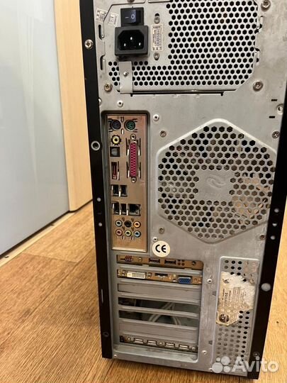 Компьютер системный блок старый