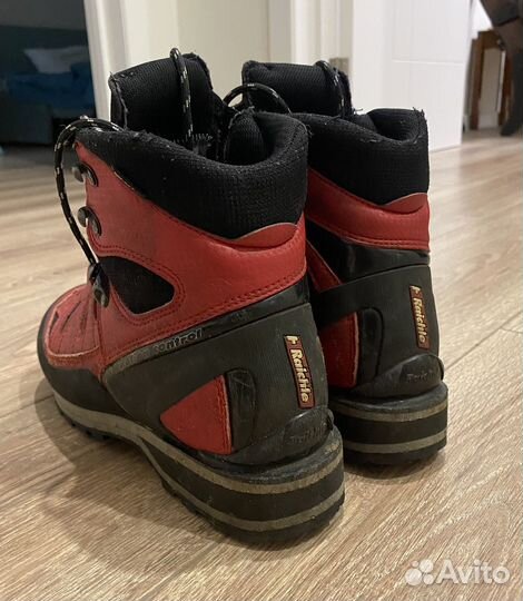 Трекинговые ботинки женские