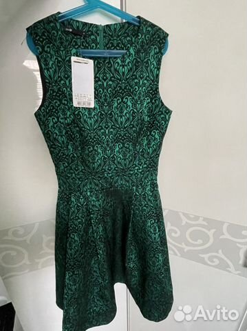 Нарядное женское платье