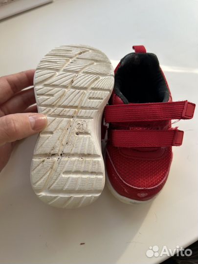 Кроссовки детские