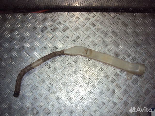 Горловина бачка омывателя 5 E39 (96-03) б\у (арт. 61678360189)