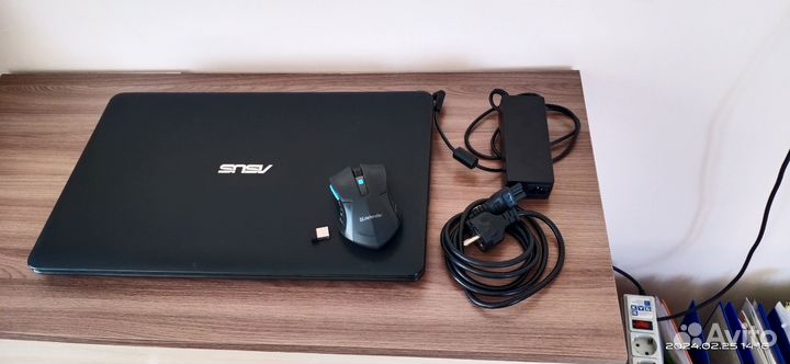 17.3 Asus -X751LD. Intel core i5-4200 HDD 750