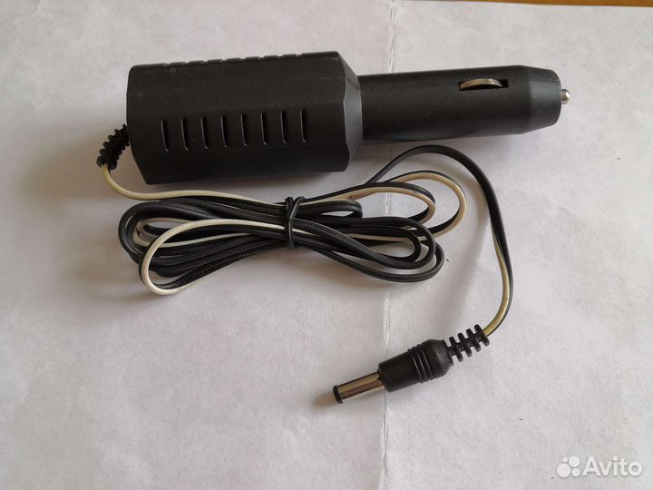 Автомобильный адаптер для зарядки фонаря