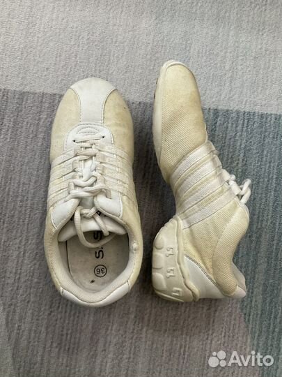 Кроссовки для чирлидинга