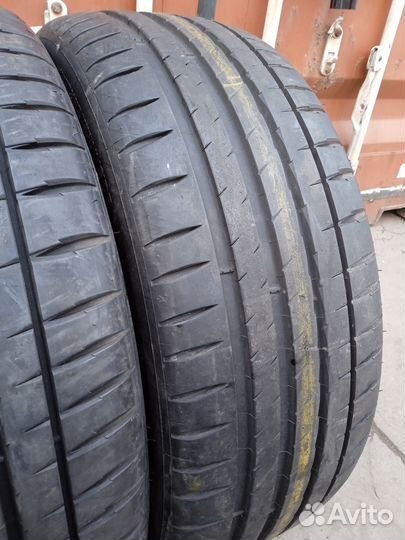 Michelin Pilot Sport 4 225/45 R18
