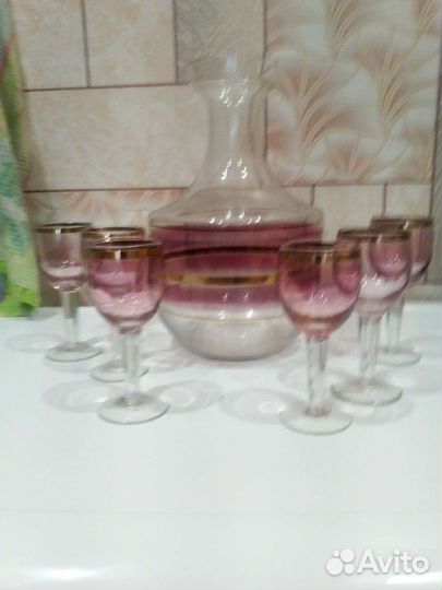 Графин с рюмками