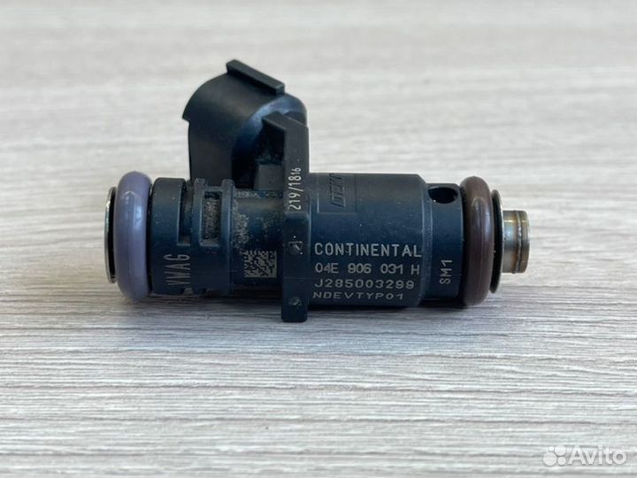 Форсунка топливная Skoda Rapid