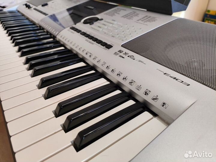 Синтезатор Yamaha PSR-E403