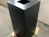 Постамент черный с углублением 45х45х100 см