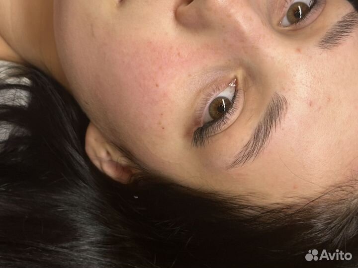 Модель на наращивание ресниц