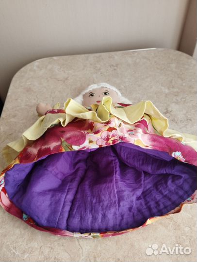 Кукла - грелка на чайник