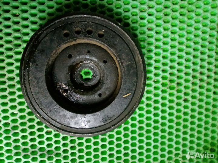 Шкив коленвала Audi Q5 8R cdnc 2011