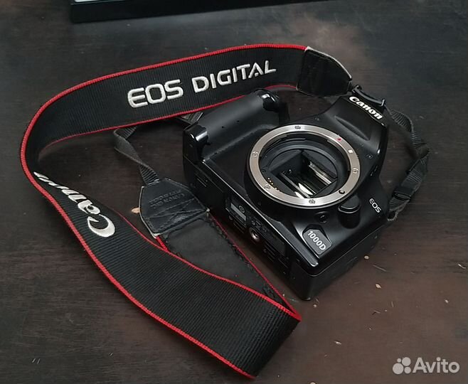 Фотоаппарат Canon EOS 1000D