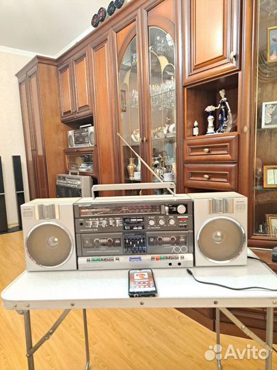 Магнитола sharp 700z. состояние очень достойное