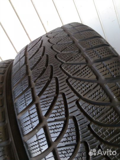Bridgestone Blizzak LM-32 205/45 R17