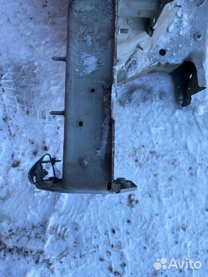 Лонжерон передний левый Volkswagen Passat B6