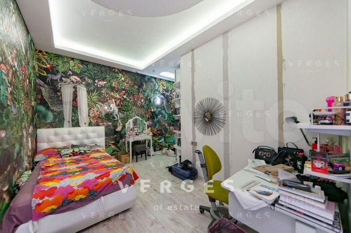 8-к. квартира, 243 м², 34/37 эт.