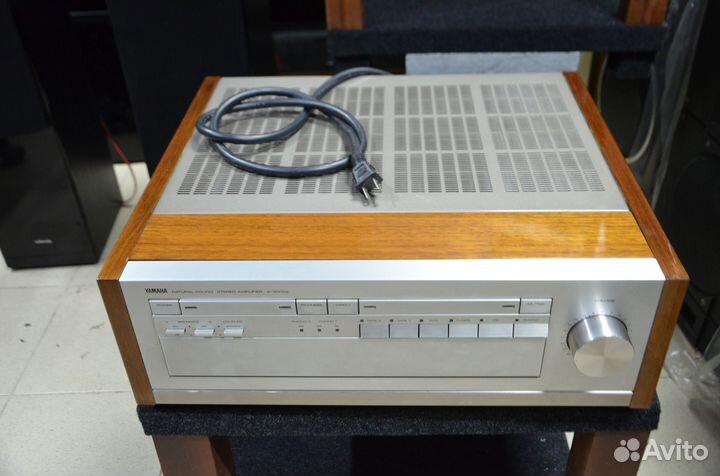 Усилитель топовый интегральный Yamaha A- 2000a