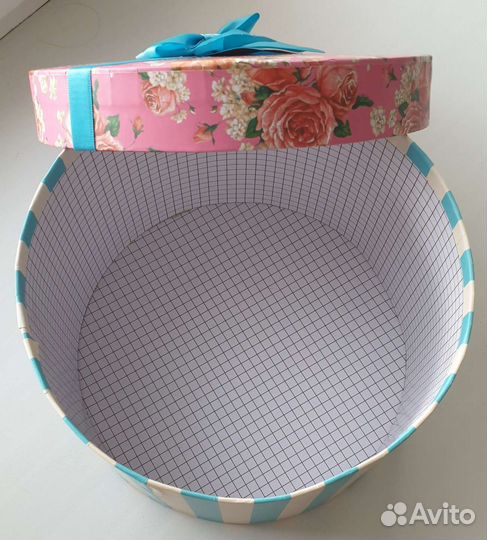 Коробка подарочная круглая диаметр 22, высота 14