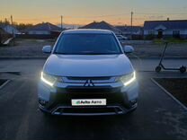 Mitsubishi Outlander 2.4 CVT, 2018, 64 000 км, с пробегом, цена 2 525 000 руб.