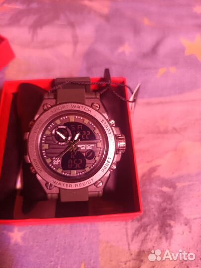 Мужские наручные часы электронные цифровые