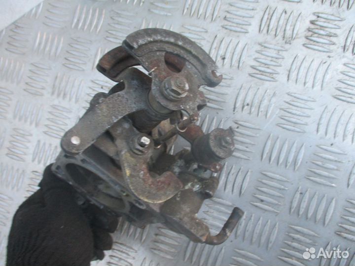 Дроссельная заслонка Ниссан Максима А32