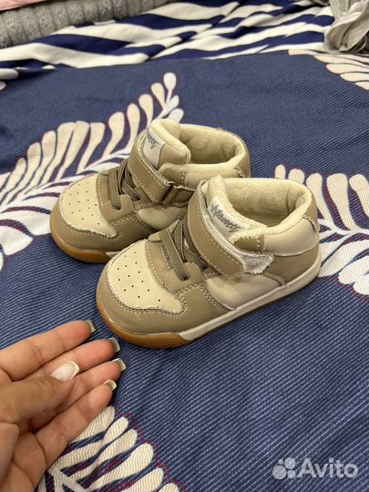 Кроссовки утепленные детские