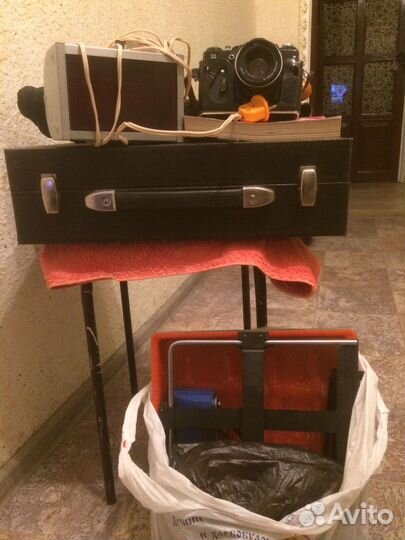 Пленочный фотоаппарат зенит,фотоувеличитель,лампы