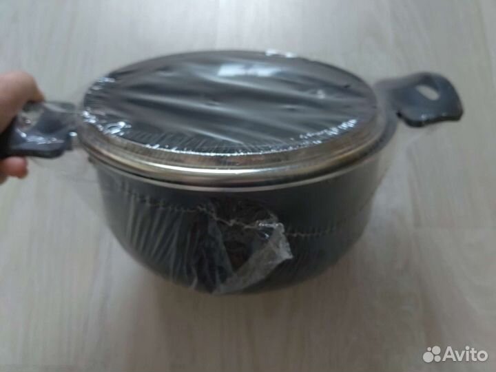 Кастрюля алюминиевая 2.5 литров новая