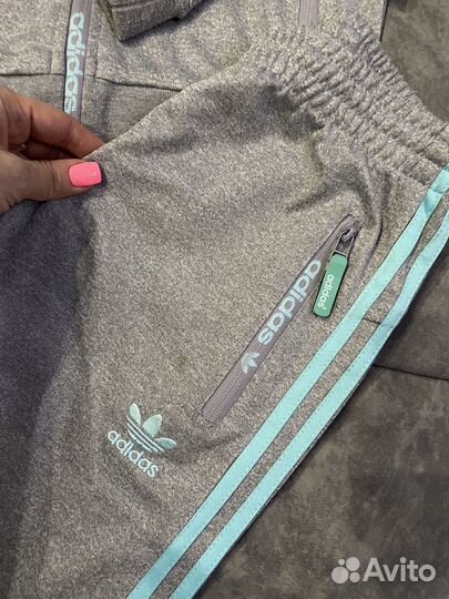 Спортивный костюм женский